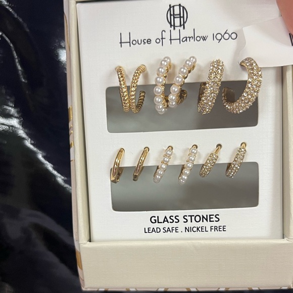 NWT ⚜️💖⚜️ House of Harlow 1960 Earring Set - Picture 1 of 5